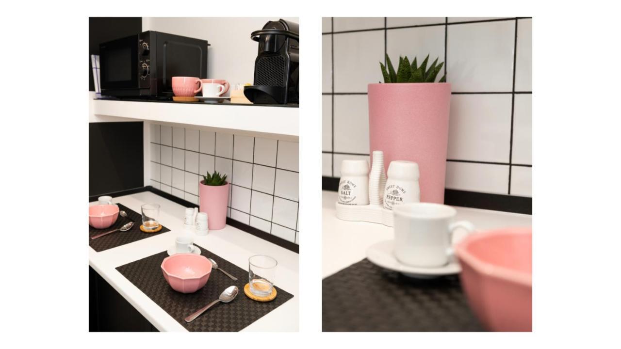 Light Pink - In The Middle Of Everything Holiday home *